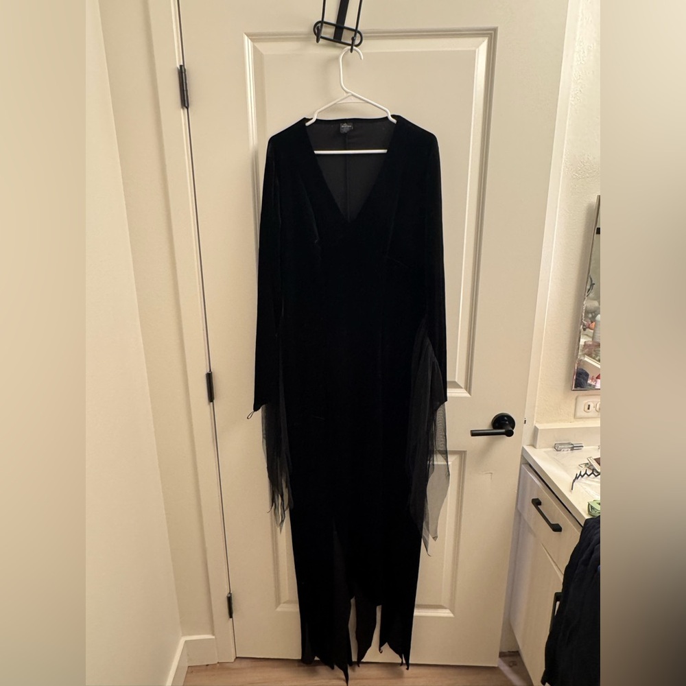 Morticia Addams Dress Costume Halloween Addams Family XL